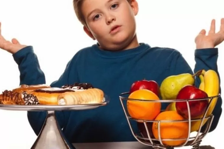 Istraživanje pokazalo: Manje se debljate ako kod kuće ne jedete pred televizorom