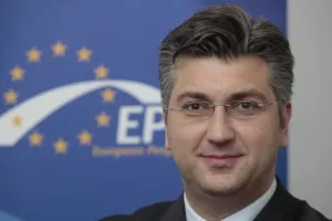 Plenković definirao temeljni cilj Vlade za 'sistemski važan' Agrokor