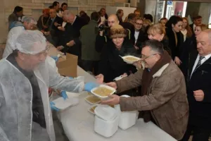 Bandić nabacio piknik i tamburaše na Bundeku, krenuo po novi mandat