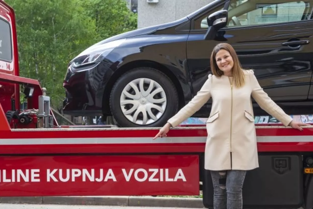 Nova era u autobiznisu: Na kućni prag dostavljen prvi automobil u Hrvatskoj kupljen preko interneta