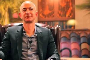 Jeff Bezos prodaje dionice Amazona kako bi financirao svemirsku utrku