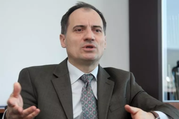 VIDEO: Postrojenje Dine Petrokemije bit će progla&scaron;eno 'crnom točkom', Dobrović dobio gas masku