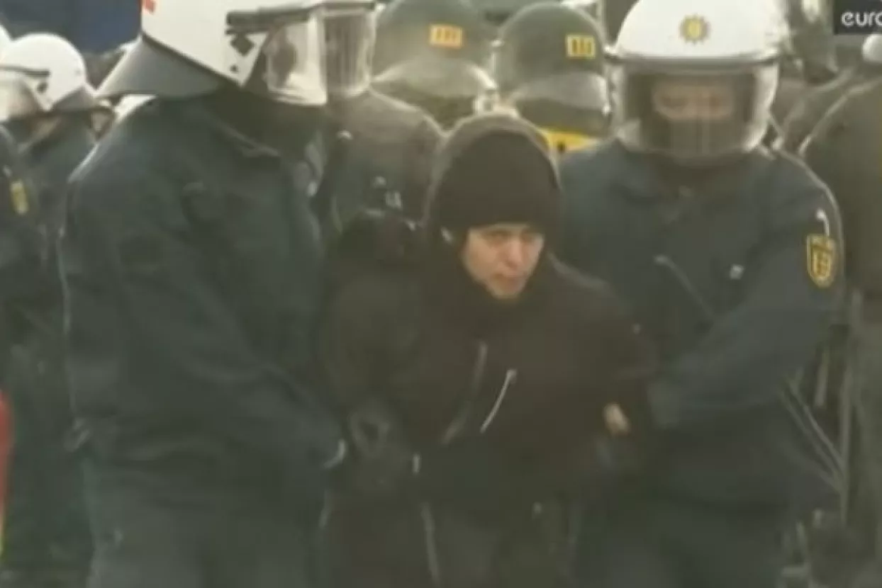 Masovni prosvjedi mirovnih udruga uslijed krajnje desnog i desnijeg strujanja na kongresu AfD-a