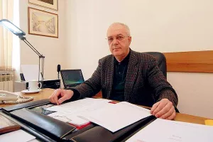 Flaša viška vremešnog povjerenika