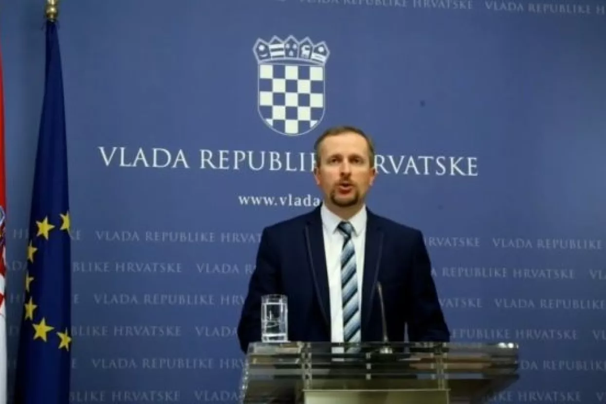 Šprlje tvrdi da je glasovanjem po savjesti dirnuo u 'osinje gnijezdo', ali i da bi to ponovio