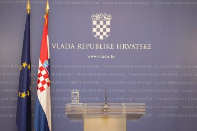 Vlada odbacuje optužbe da je podmitila zastupnika