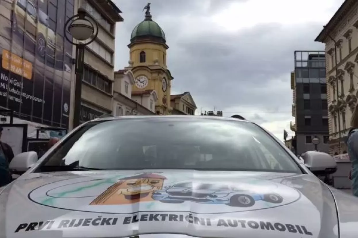VIDEO: Predstavljen prvi električni automobil 'inkubiran' u Rijeci