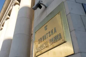 Nastavlja se višegodišnji trend razduživanja stanovništva