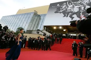 Blještavilo, glamur i policajci sa strojnicama na otvorenju 70. festivala u Cannesu