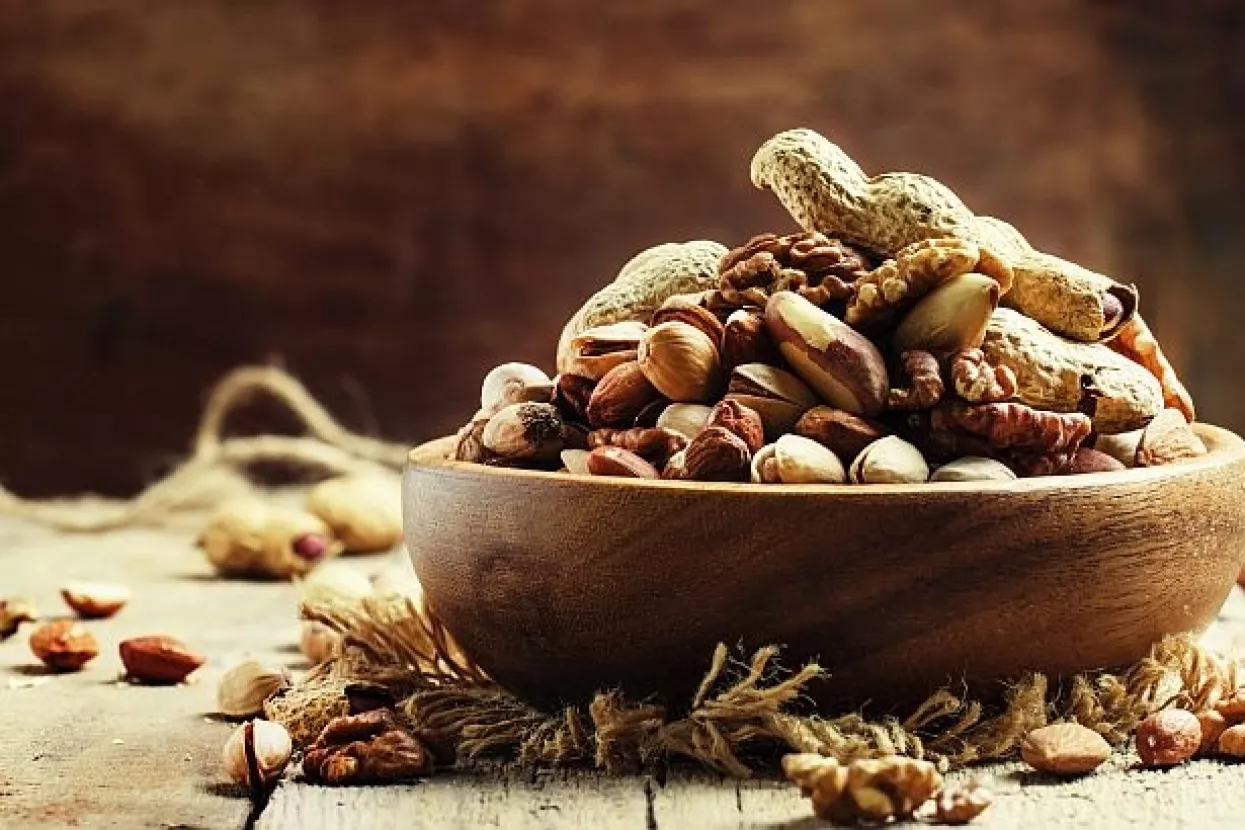 Istraživanje: Orašasti plodovi blagotvorni u procesu izlječenja od raka debelog crijeva