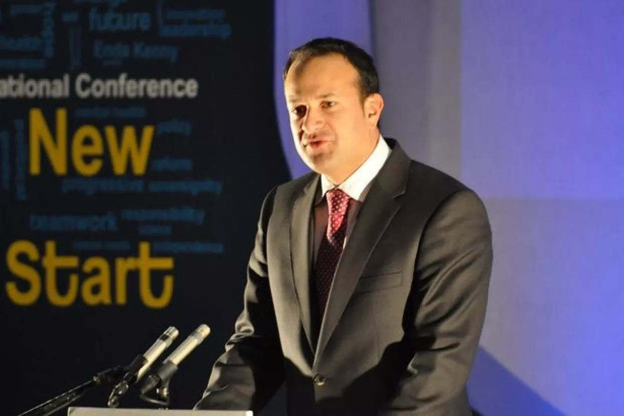 Prvi irski gej premijer zapravo je prava 'konzerva'