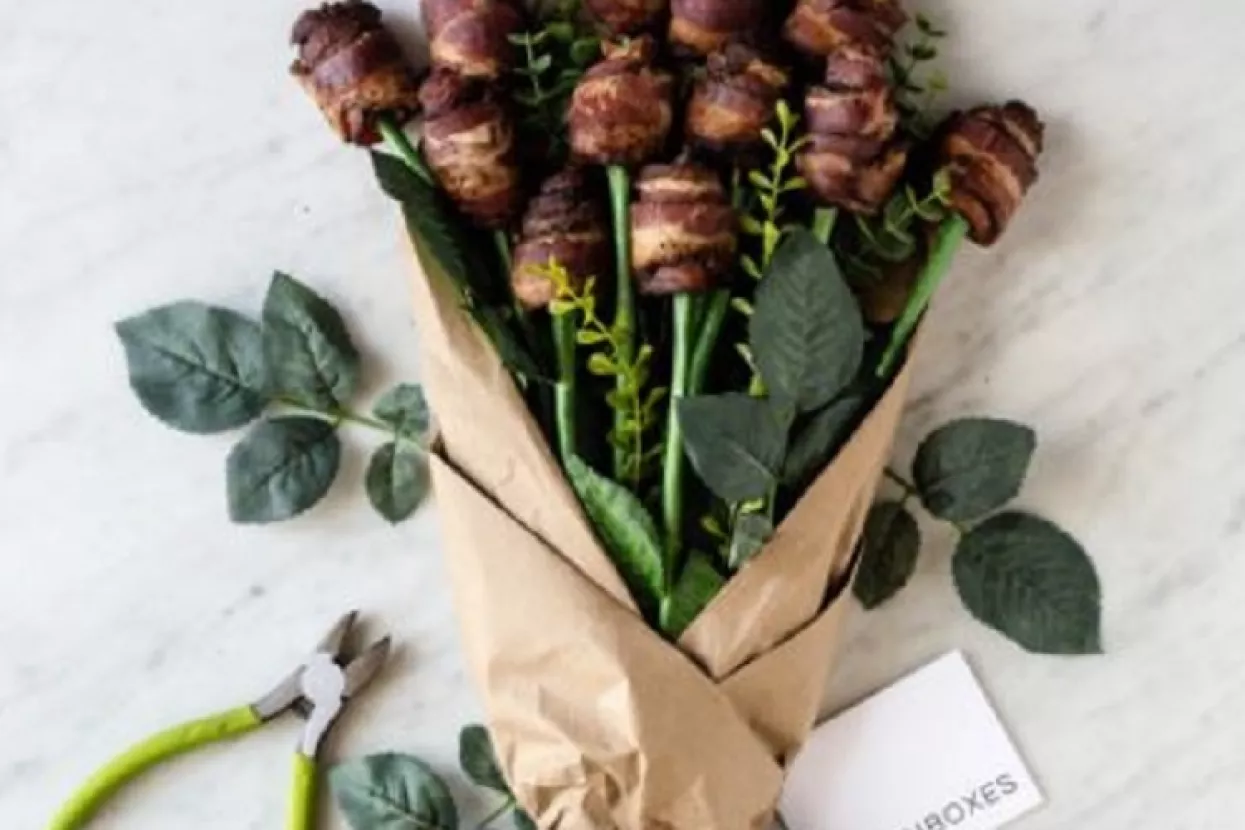 Cvjetnim aranžmanima od pržene slanine šarmirale poslovni svijet