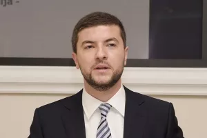 U novom broju Lidera: Rent-a-car - Ključni je problem kako se riješiti viška automobila