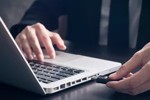 Bivšem slovenskom ministru ukrali povjerljivu dokumentaciju o Merkatoru i pruzi Koper - Sežana