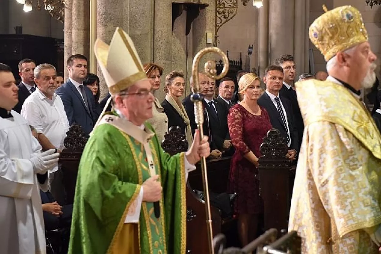 Predsjednica oslabila na misi, brzo se oporavila