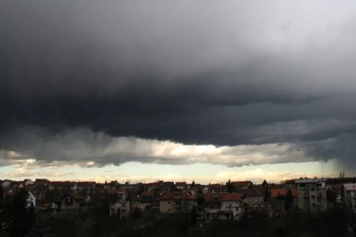 Zbog olujnog nevremena na području Zagreba 60-ak intervencija
