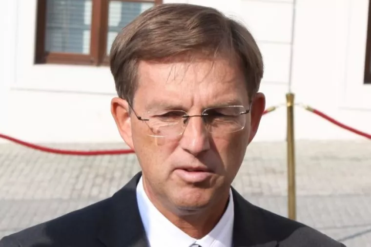 Cerar spreman pregovarati o primjeni odluke arbitara