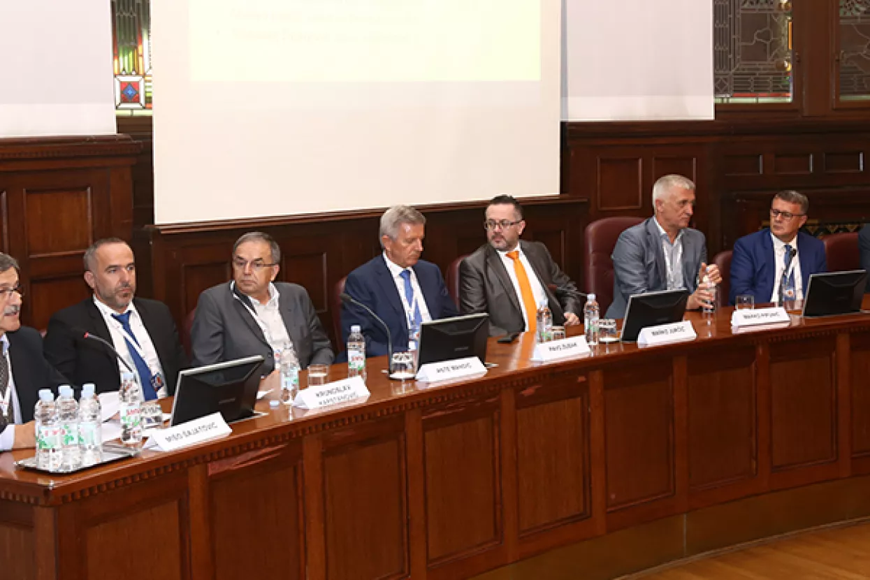 Miodrag &Scaron;ajatović: Sudar dviju filozofija na Prstenovu poslovnom forumu