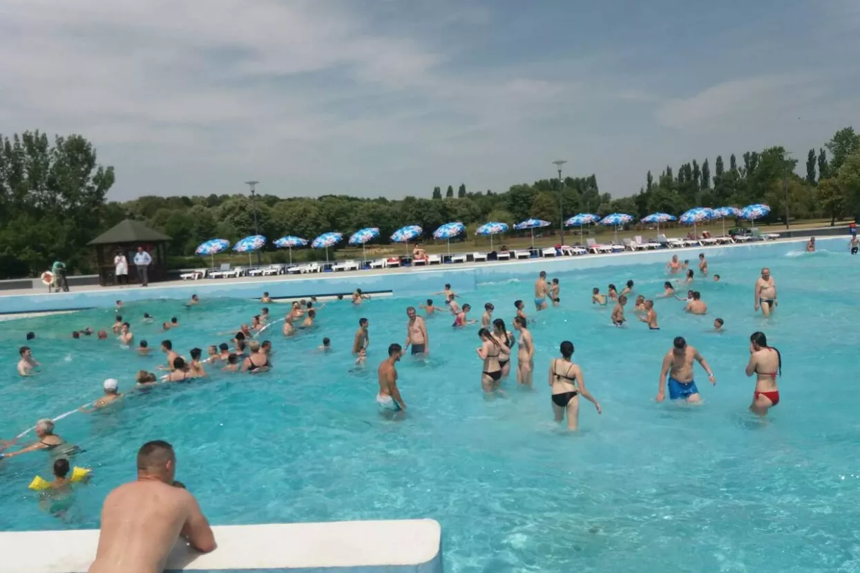 FOTO: Bizovački Aquapolis u novom ruhu, obnovljeno svih 11 bazena