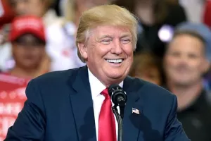 Trumpovo 'šaketanje' CNN-a prozvali djetinjastim istupom