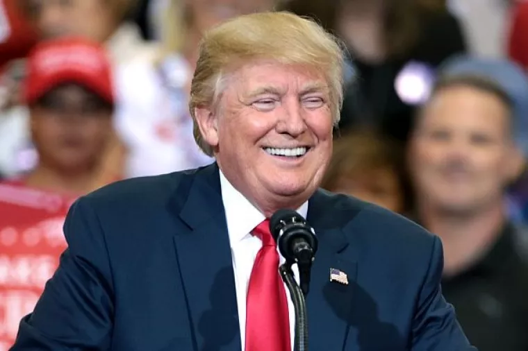 Trumpovo 'šaketanje' CNN-a prozvali djetinjastim istupom