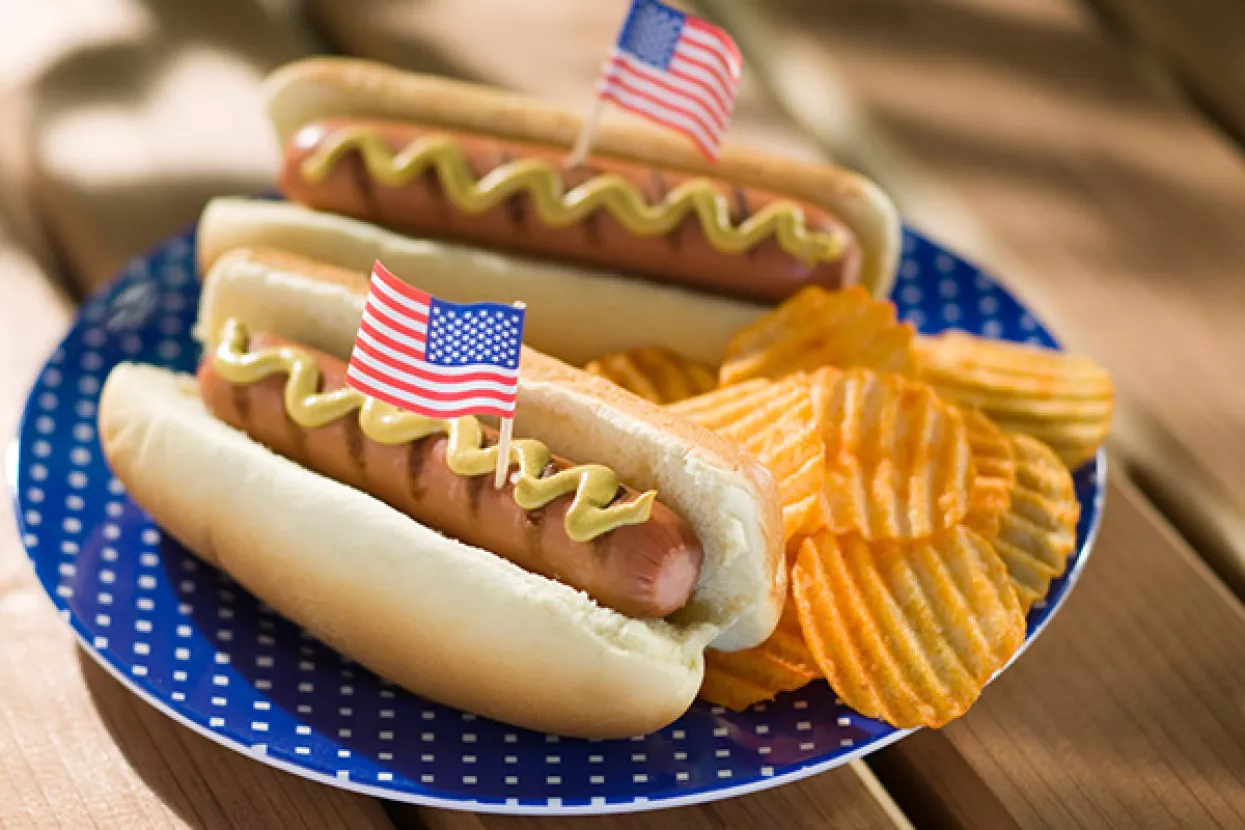 Kalifornijac zvan 'Čeljust' smlatio 72 hot-doga u deset minuta