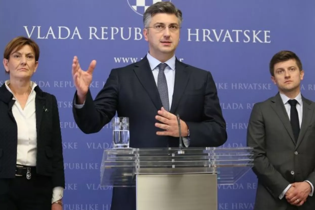 Zadovoljan uvjetima novog zaduživanja Hrvatske, Plenković najavio isplatu regresa javnim službama