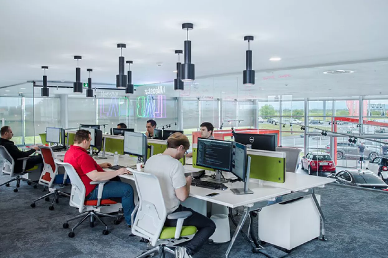 FOTO: Otvoren novi salon s jedinstvenim procesom kupovine rabljenih vozila