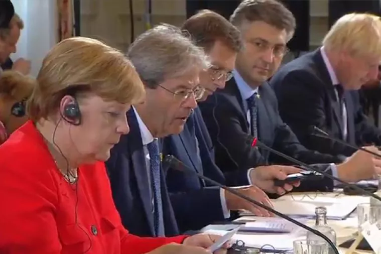 Plenković najavio razgovor s Merkel o arbitražnoj presudi