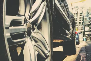 Potragom za parkirnim mjestima vozači godišnje izgube milijarde