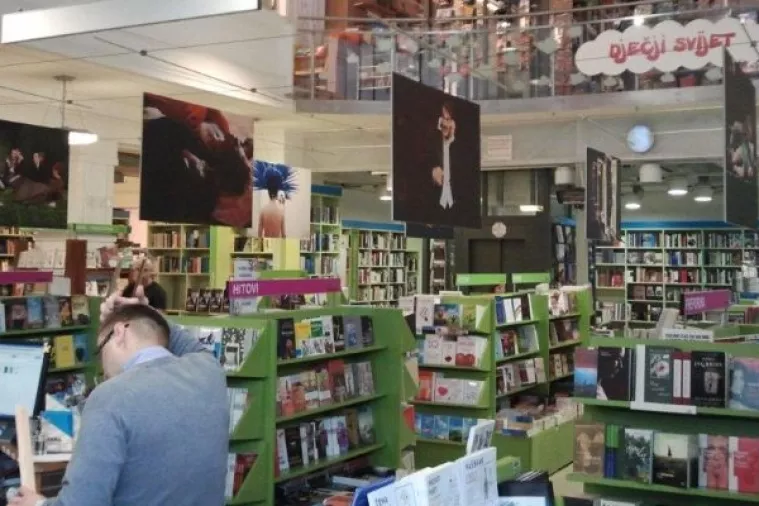 Iz Algoritmovog pepela ustaje brend 'Hoću knjigu'