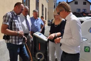 HEP otvorio punionicu električnih vozila u Otočcu