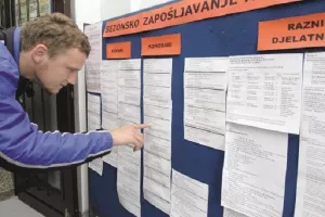 Na valovima turističke sezone zaposlenost porasla četvrti mjesec zaredom, za 1,5 posto