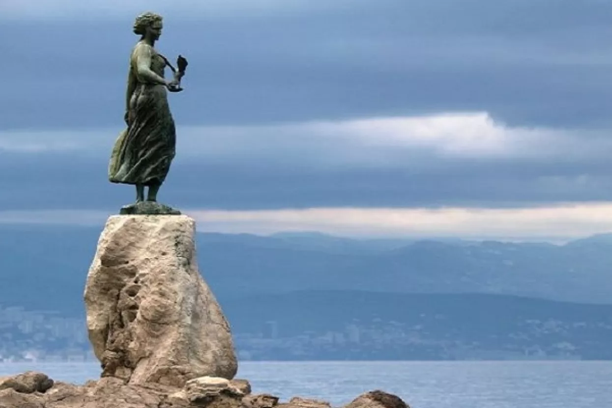 Grad Opatija za prvo novorođenče poklanja 10, drugo 15, a treće 20 tisuća kuna