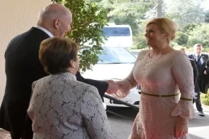 Grabar-Kitarović predala Turnbullu popis investicija, podcrtala LNG na Krku