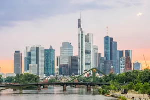 Frankfurt uvjerljivo vodi u nadmetanju za plodove Brexita