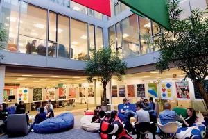 Google dostavio EK detaljne planove o okončanju povlaštene pozicije usluge 'Google Shopping'