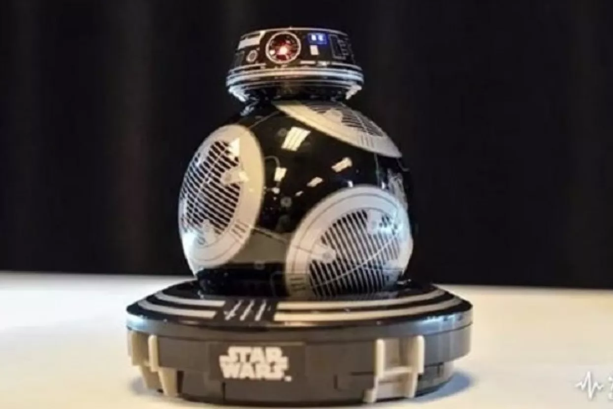 Star Wars predstavio novog droida BB-9E