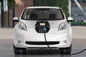 VIDEO: Nissan predstavio Leaf, jeftiniji model električnog automobila