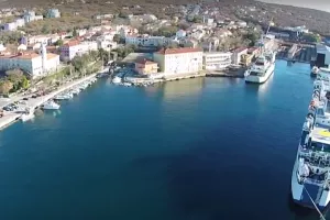 Dalmont porinuo prvi brod, trajekt za Rapsku plovidbu