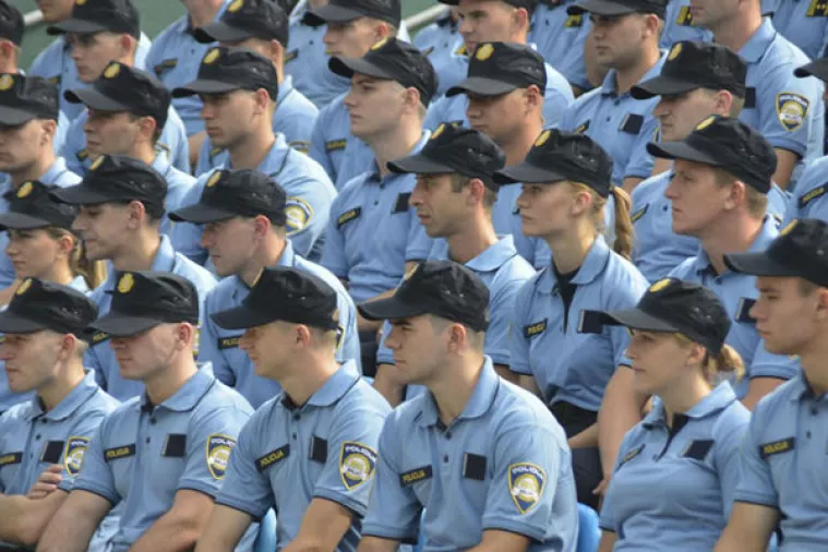 Sindikat zahtijeva od Božinovića novu policijsku opremu jer je sadašnja 'sramota države'