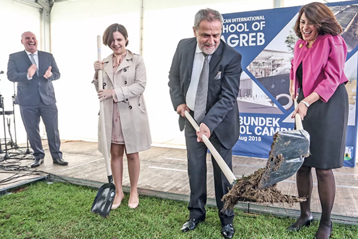 Dobar posao na Bundeku: Američka škola na hrvatski financijski pogon