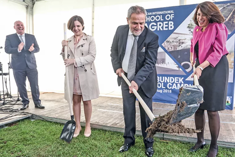 Dobar posao na Bundeku: Američka škola na hrvatski financijski pogon