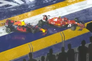 VIDEO: Formula 1 - Pogled iz prvog lica na dramatični sudar tri bolida