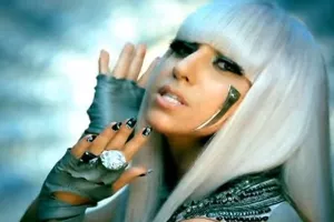 Lady Gaga bolnim priopćenjem najavila odgodu turneje