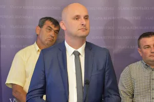 Tolušić drvoprerađivačima: Imate 'otvorene ruke' da osmislite novi model raspodjele sirovine