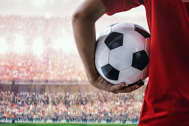 Tiskarska gre&scaron;ka na dresovima francuskog nogometnog kluba razveselila kanadske srednjo&scaron;kolce