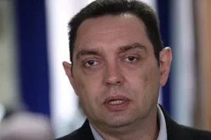 Neuvjerljivi Vulin, 'teta iz Kanade' i stan od 205 tisuća eura zabavljaju Srbiju