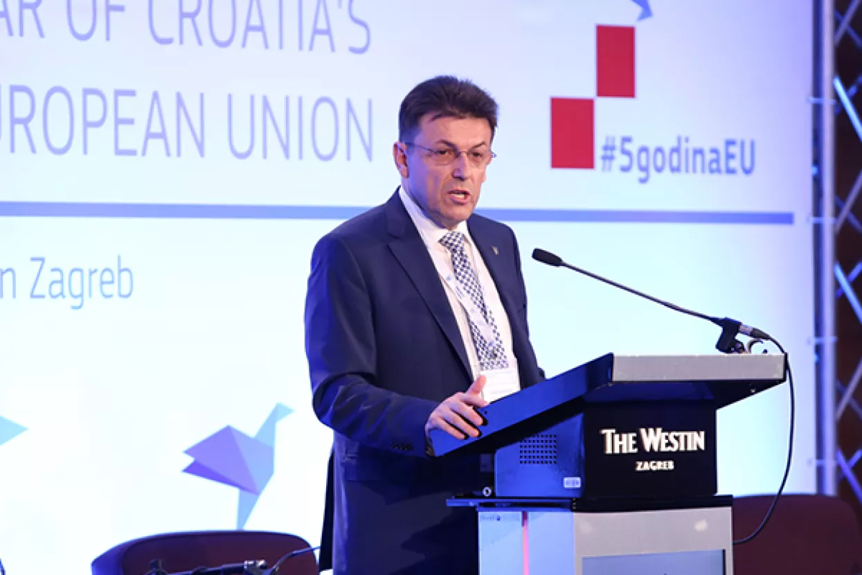 Burilović: Neizvjesnost je sveprisutna, Vlada ima našu bezrezervnu podršku za spas proizvodnje