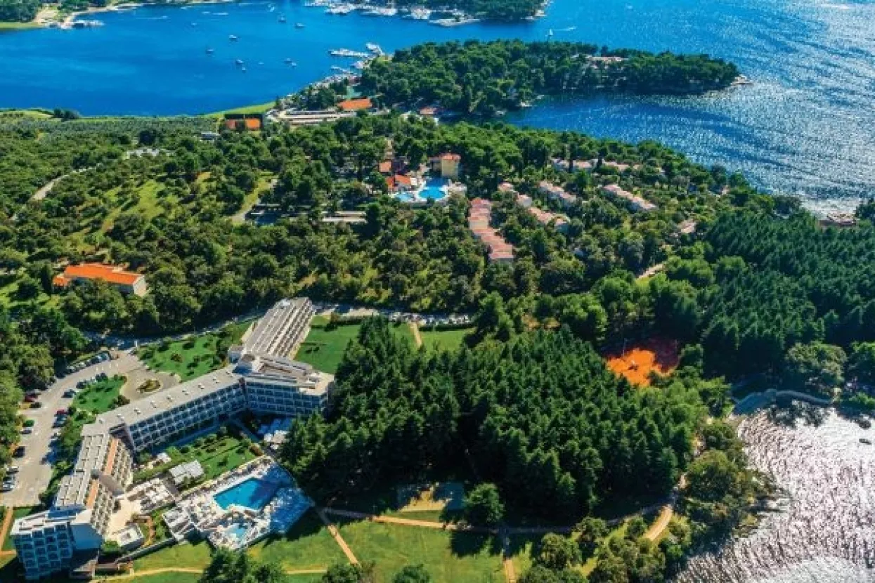 Plava laguna počela zapošljavanje za 2018.: U ponudi 750 ugovora, 311 na neodređeno